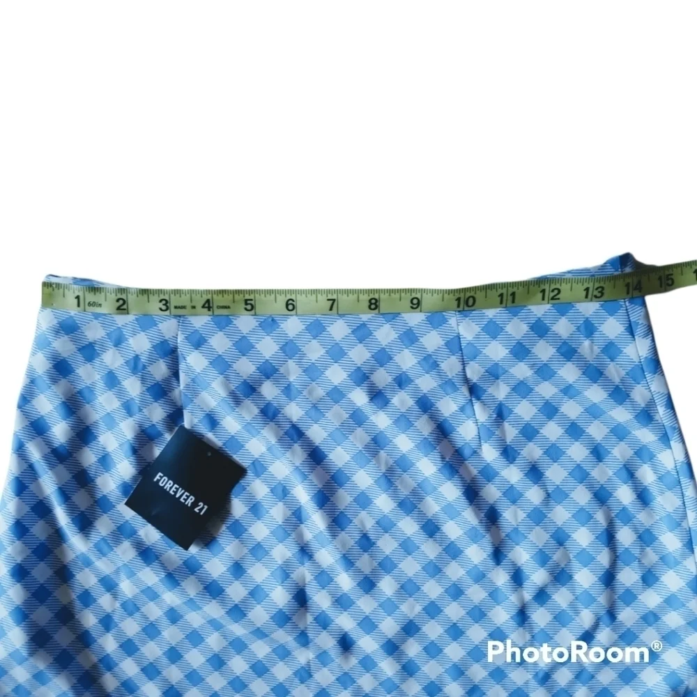 🌺 Forever 21 Gingham Midi Skirt. Size M .